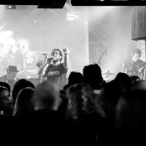 SWEET DREAMS KARAOKE